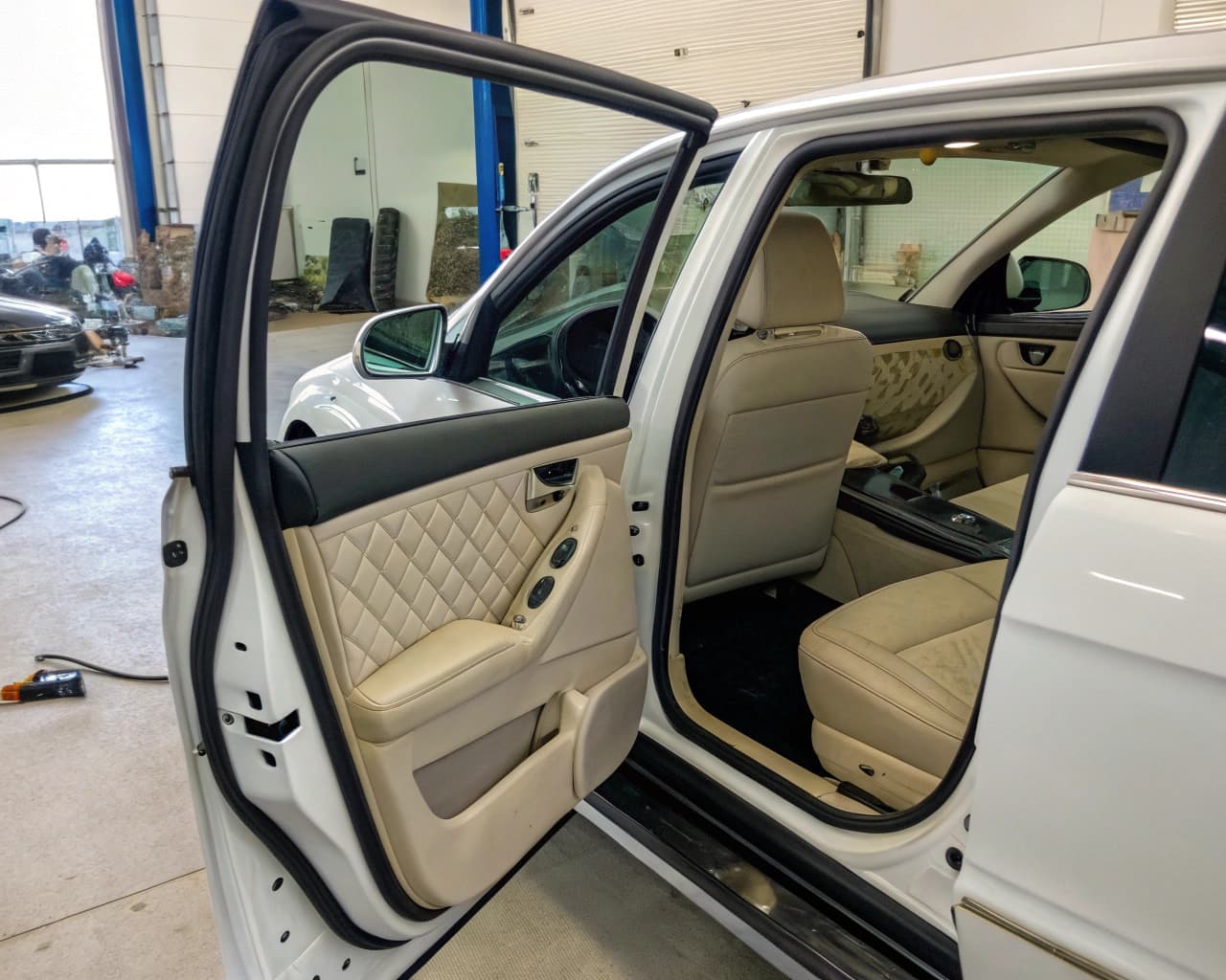 Vehicle Body, Glass & Upholstery Repair