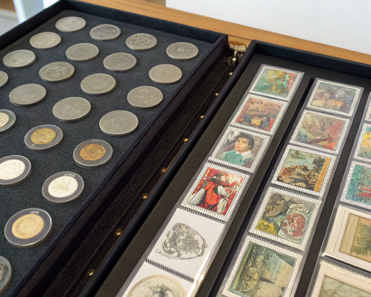 Coins Stamps & Trading Cards
